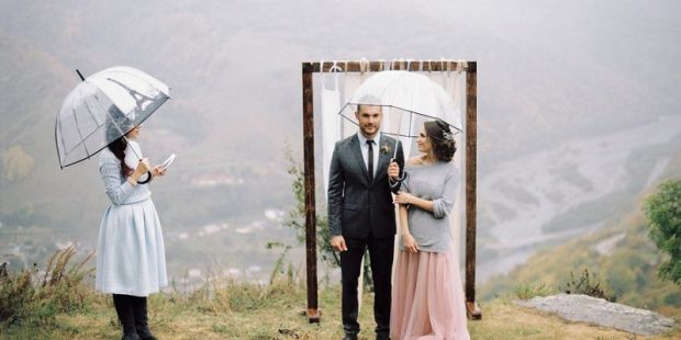 Wedding rainy fall: 7 tips to avoid disaster