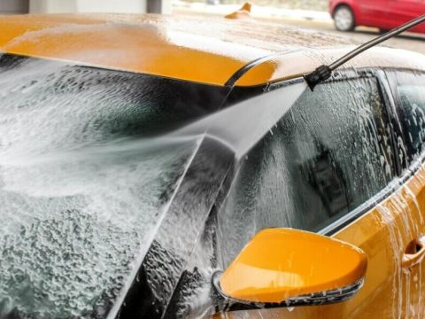 Can You Go Through a Car Wash With a Cracked Windshield?