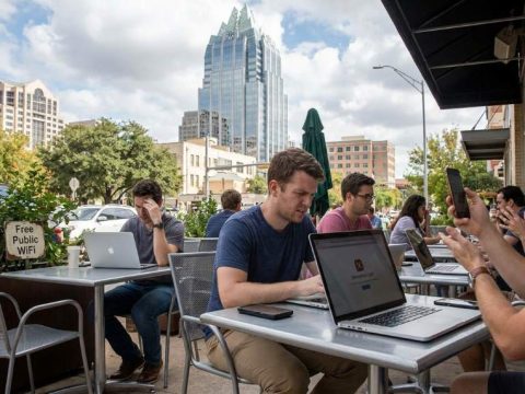 Public WiFi users losing internet connection in Austin TX cafe